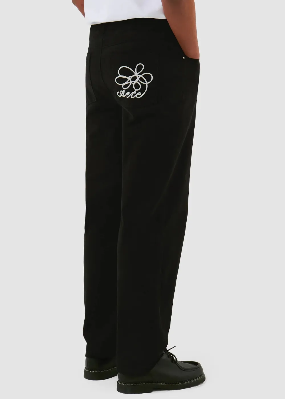 Pantalon Arte Embroidery Pocket